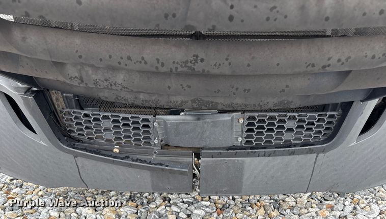 image for item YA1690 2020 Freightliner Cascadia 126 semi truck