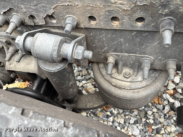 image for item YA1690 2020 Freightliner Cascadia 126 semi truck