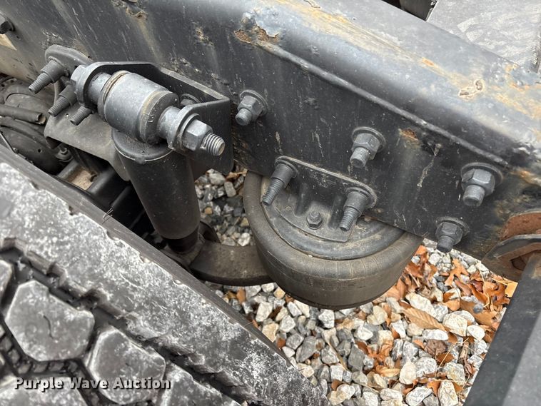 image for item YA1690 2020 Freightliner Cascadia 126 semi truck