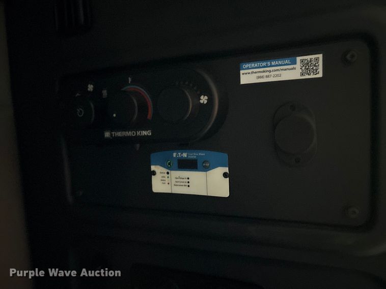 image for item YA1690 2020 Freightliner Cascadia 126 semi truck