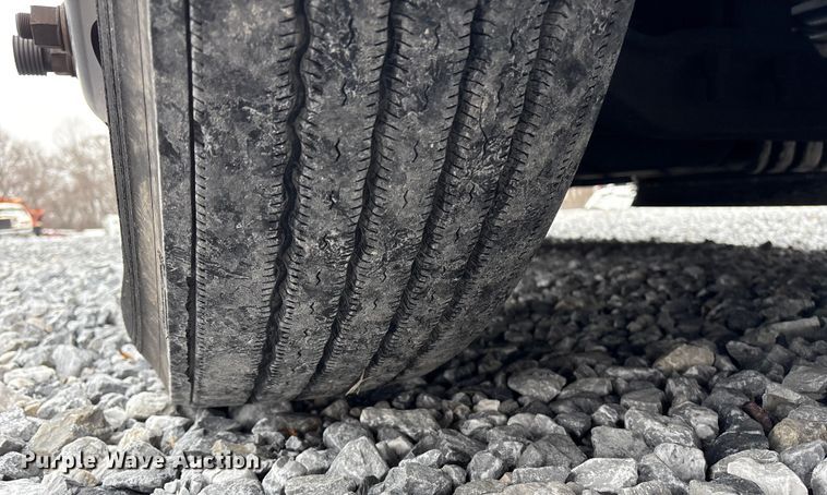 image for item YA1690 2020 Freightliner Cascadia 126 semi truck