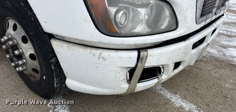 image for item YA1692 2016 Kenworth T660 semi truck