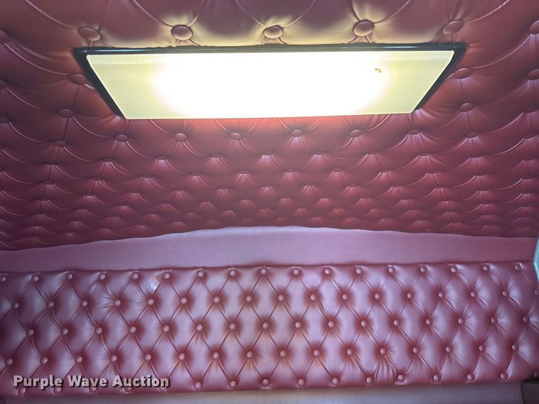 image for item YA1692 2016 Kenworth T660 semi truck