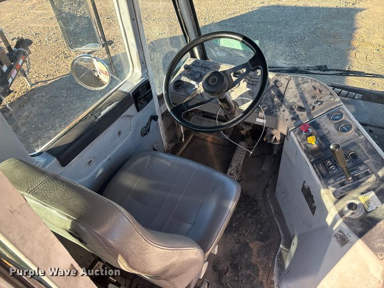 image for item YA1701 2008 Kalmar Ottawa yard truck