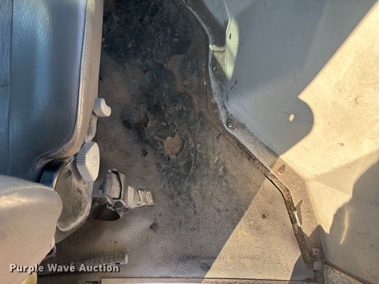 image for item YA1701 2008 Kalmar Ottawa yard truck