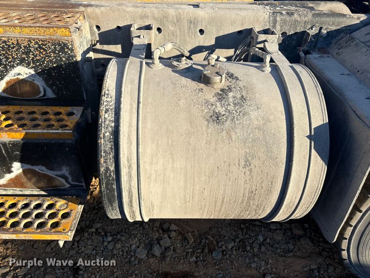 image for item YA1701 2008 Kalmar Ottawa yard truck