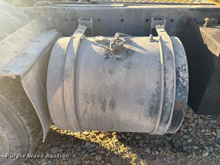 image for item YA1701 2008 Kalmar Ottawa yard truck