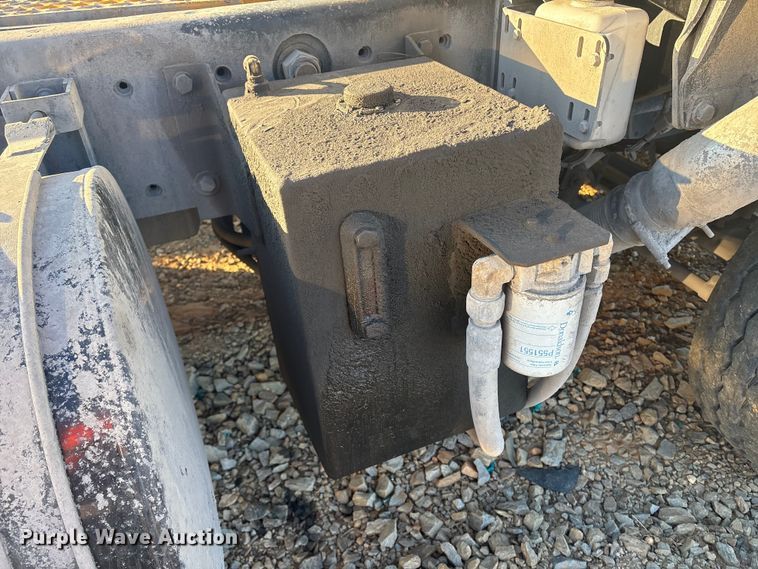 image for item YA1701 2008 Kalmar Ottawa yard truck