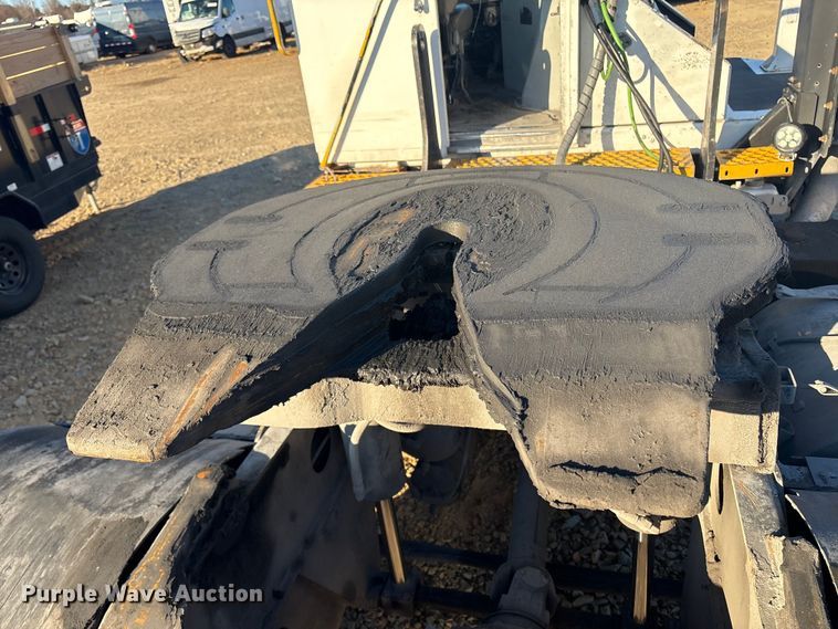 image for item YA1701 2008 Kalmar Ottawa yard truck