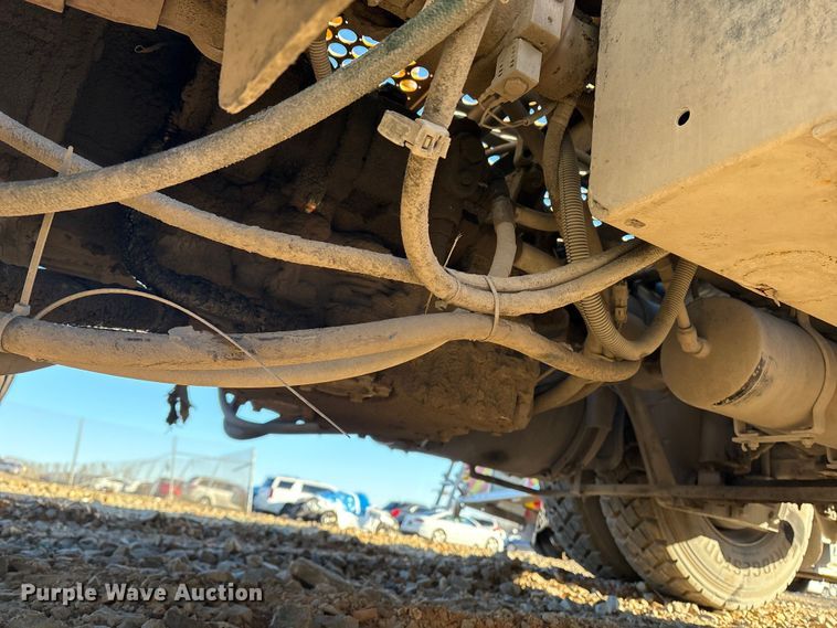 image for item YA1701 2008 Kalmar Ottawa yard truck