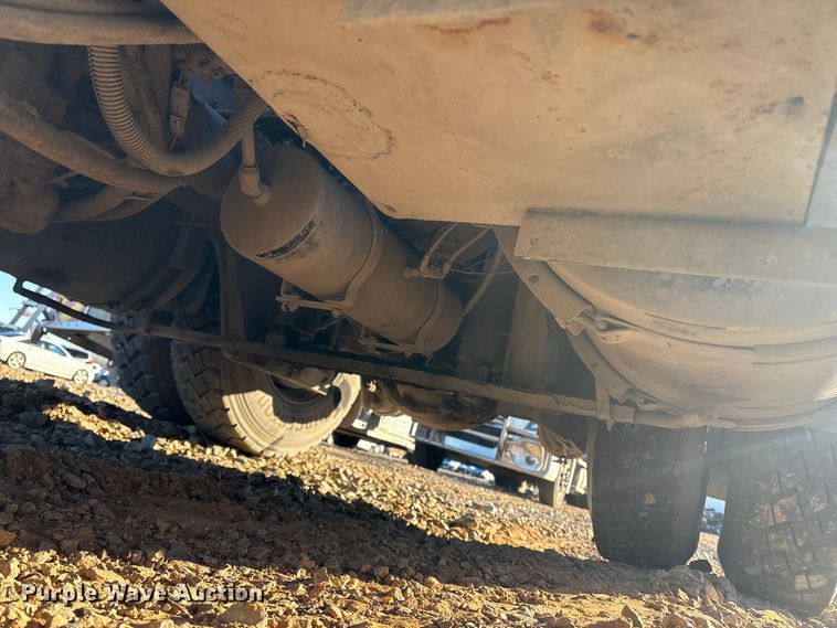 image for item YA1701 2008 Kalmar Ottawa yard truck