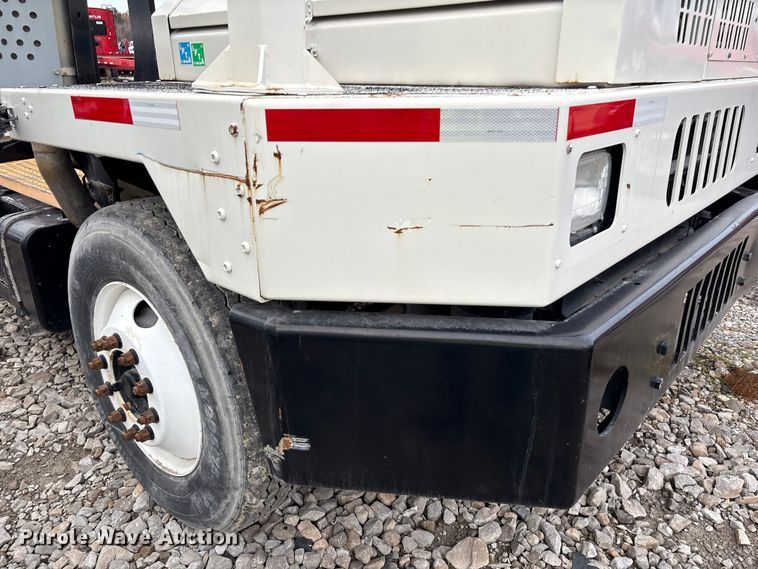 image for item YA1703 2006 Kalmar CYT 30 yard truck