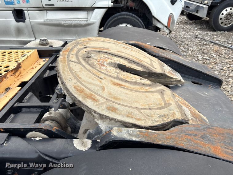 image for item YA1703 2006 Kalmar CYT 30 yard truck