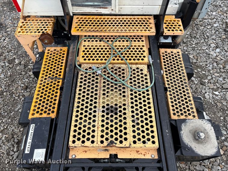 image for item YA1703 2006 Kalmar CYT 30 yard truck