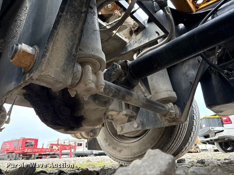 image for item YA1703 2006 Kalmar CYT 30 yard truck