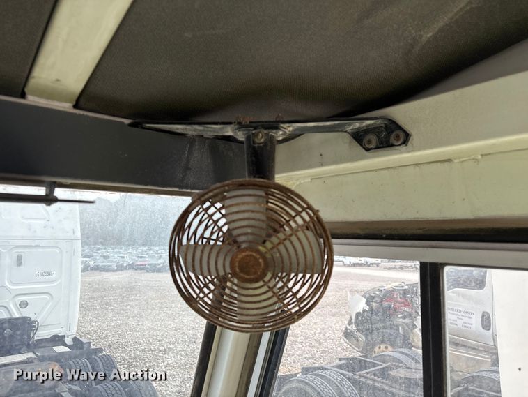 image for item YA1703 2006 Kalmar CYT 30 yard truck