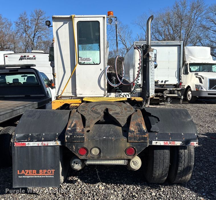 image for item YA1705 2005 Kalmar CYT 30 yard truck