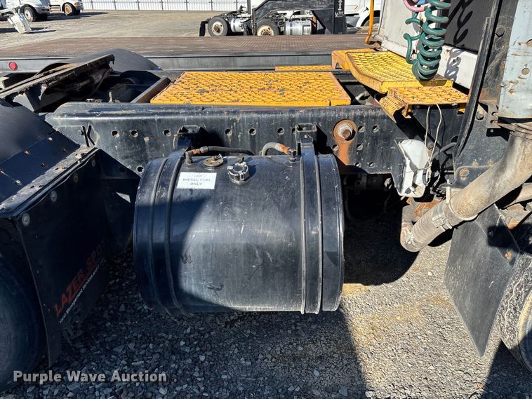 image for item YA1705 2005 Kalmar CYT 30 yard truck