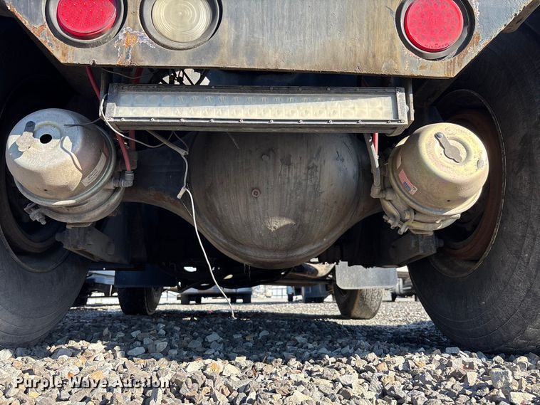 image for item YA1705 2005 Kalmar CYT 30 yard truck