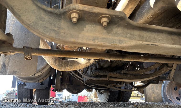 image for item YA1705 2005 Kalmar CYT 30 yard truck