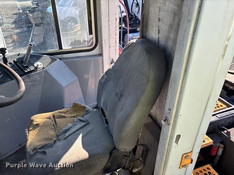 image for item YA1705 2005 Kalmar CYT 30 yard truck