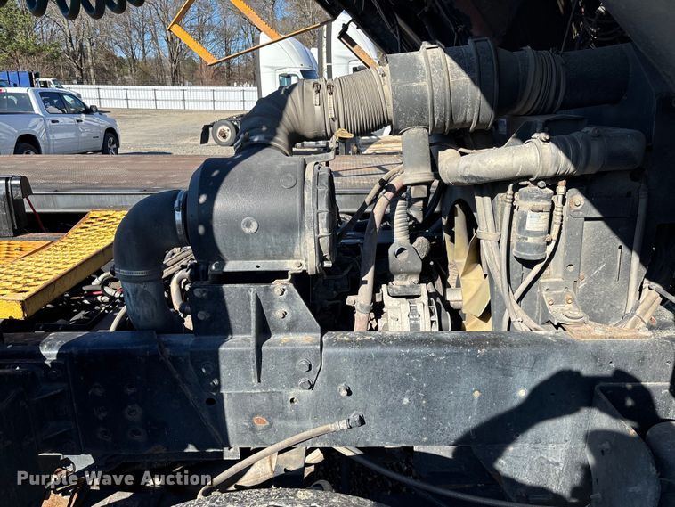 image for item YA1705 2005 Kalmar CYT 30 yard truck