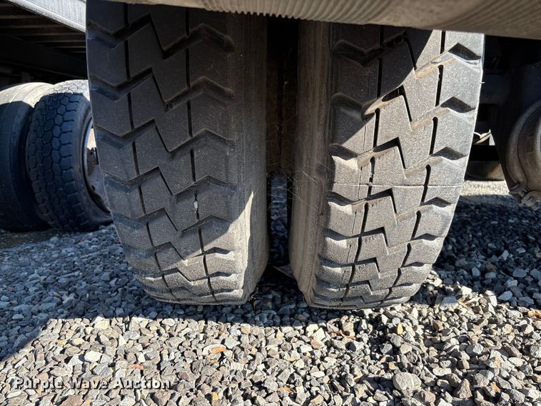 image for item YA1705 2005 Kalmar CYT 30 yard truck