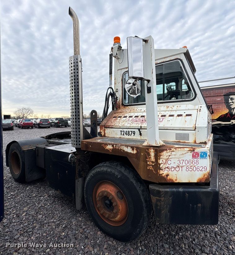 image for item YA1706 2010 Kalmar Ottawa  yard truck