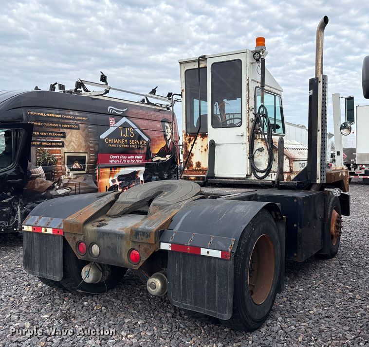 image for item YA1706 2010 Kalmar Ottawa  yard truck