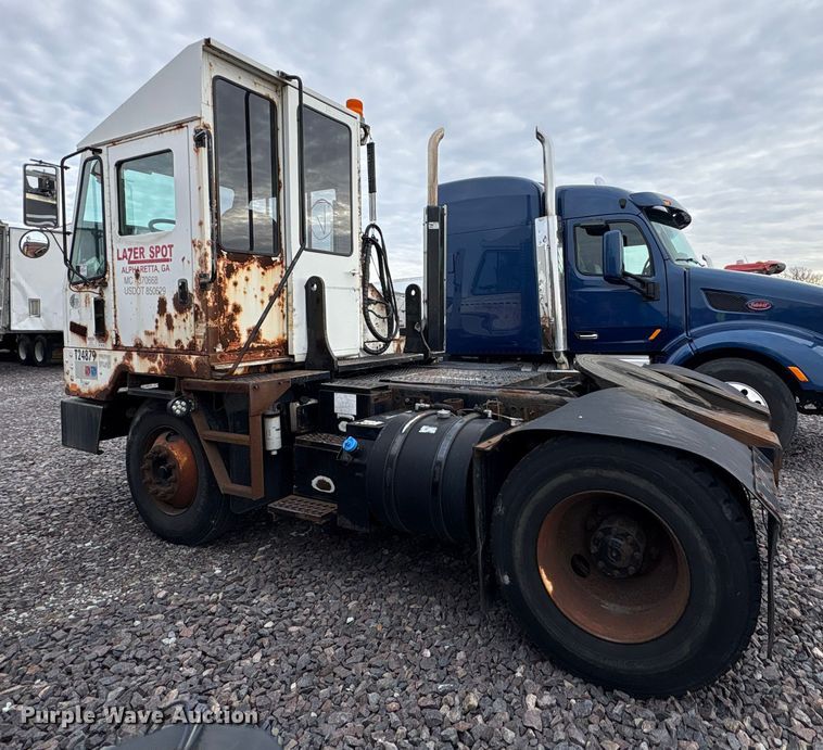 image for item YA1706 2010 Kalmar Ottawa  yard truck