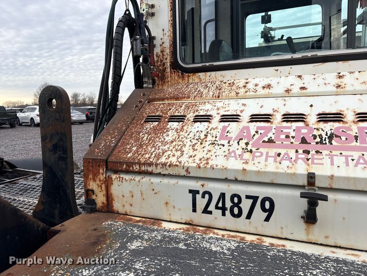 image for item YA1706 2010 Kalmar Ottawa  yard truck