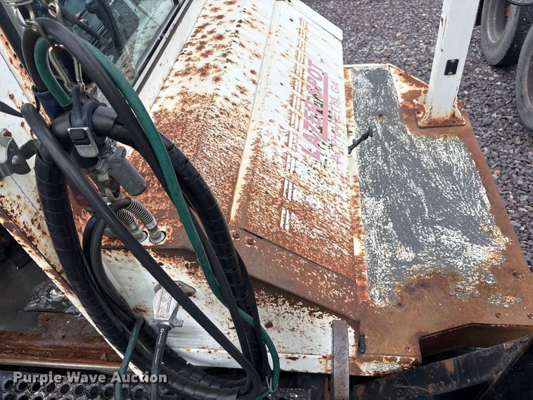 image for item YA1706 2010 Kalmar Ottawa  yard truck