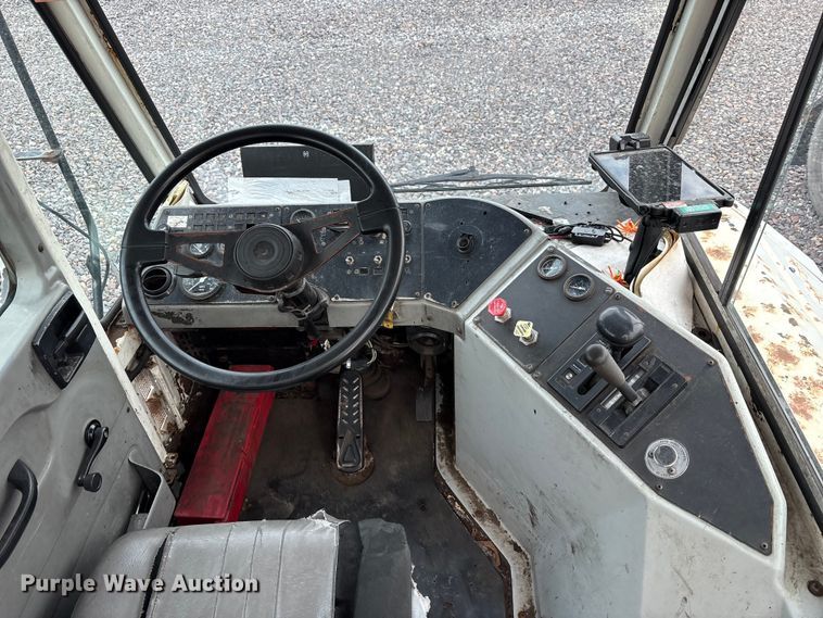 image for item YA1706 2010 Kalmar Ottawa  yard truck