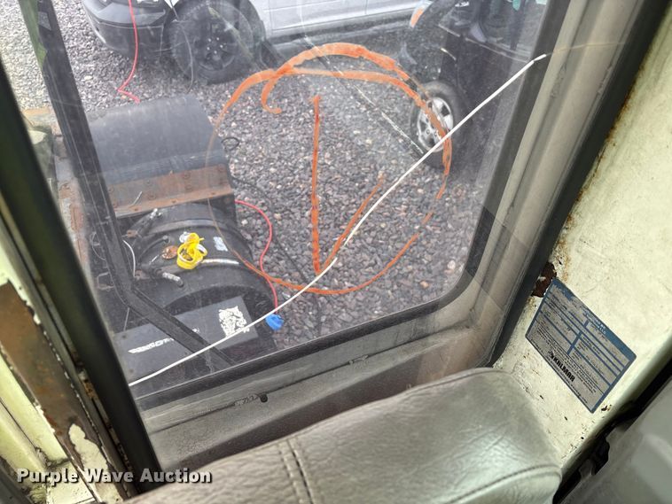 image for item YA1706 2010 Kalmar Ottawa  yard truck