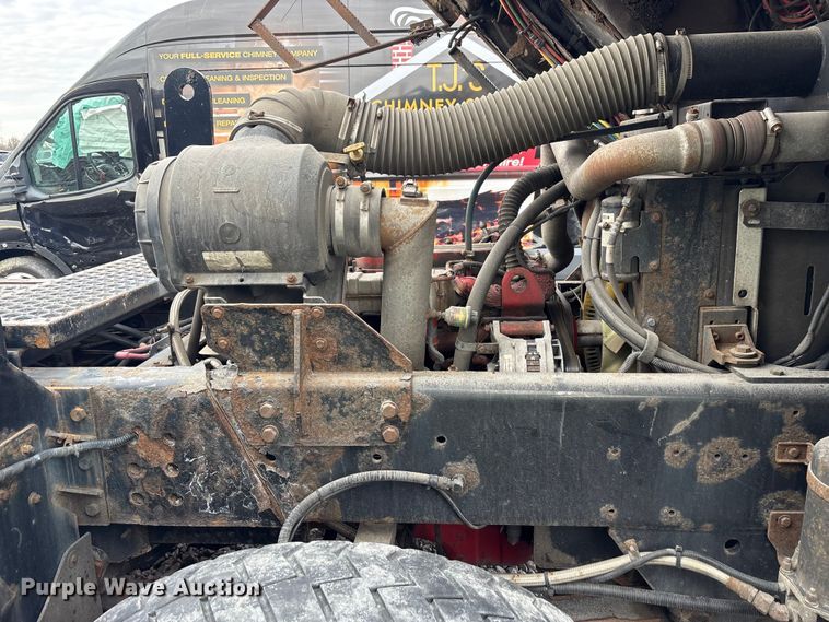 image for item YA1706 2010 Kalmar Ottawa  yard truck