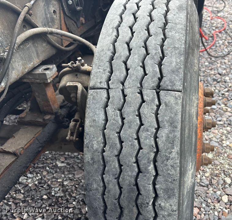 image for item YA1706 2010 Kalmar Ottawa  yard truck