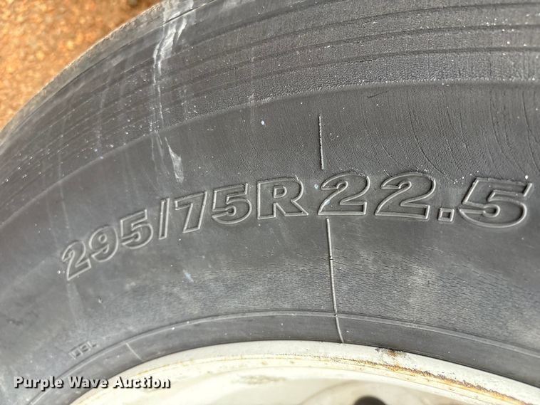 image for item YA1746 2023 Vanguard VXP dry van trailer