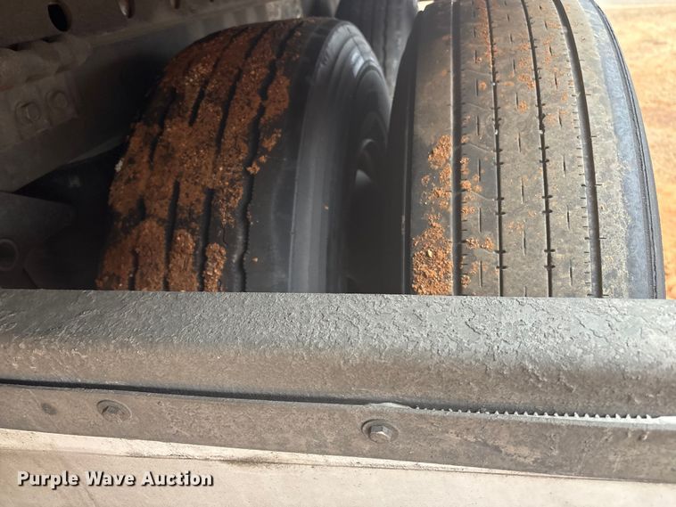 image for item YA1746 2023 Vanguard VXP dry van trailer