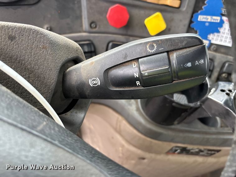 image for item YA1749 2016 Freightliner Cascadia 125 semi truck