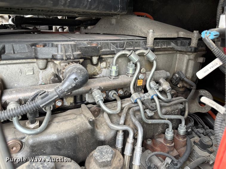 image for item YA1749 2016 Freightliner Cascadia 125 semi truck