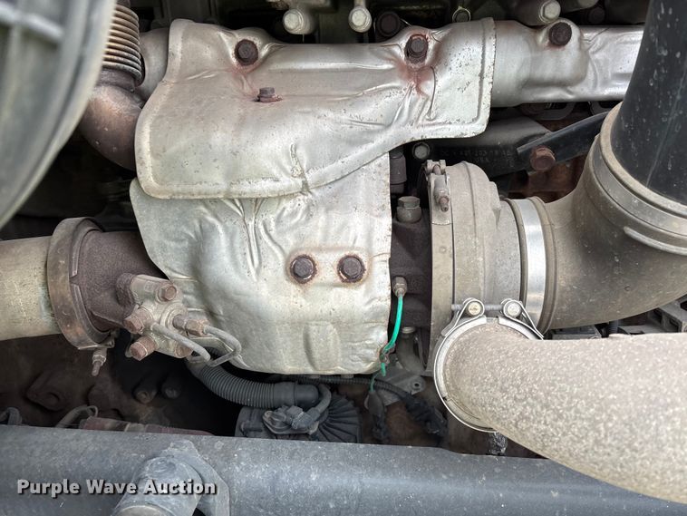 image for item YA1749 2016 Freightliner Cascadia 125 semi truck