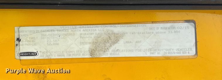 image for item YA1749 2016 Freightliner Cascadia 125 semi truck