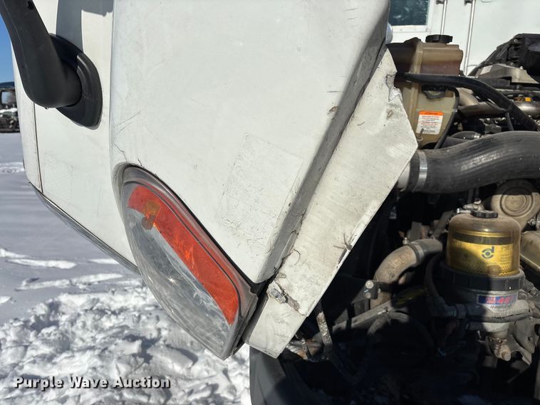 image for item YA1780 2019 Freightliner Cascadia 125 semi truck