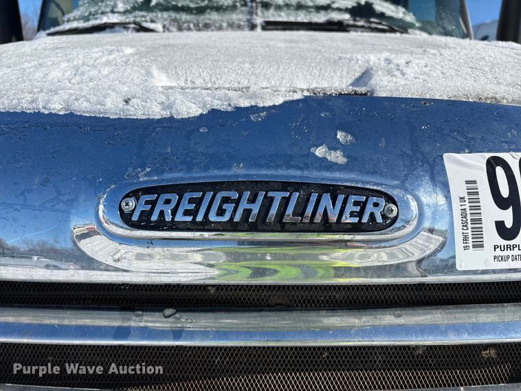 image for item YA1780 2019 Freightliner Cascadia 125 semi truck