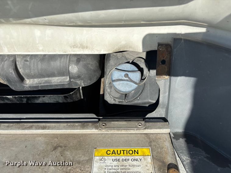 image for item YA1780 2019 Freightliner Cascadia 125 semi truck