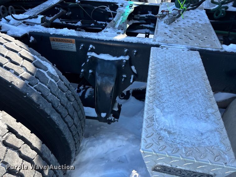 image for item YA1780 2019 Freightliner Cascadia 125 semi truck