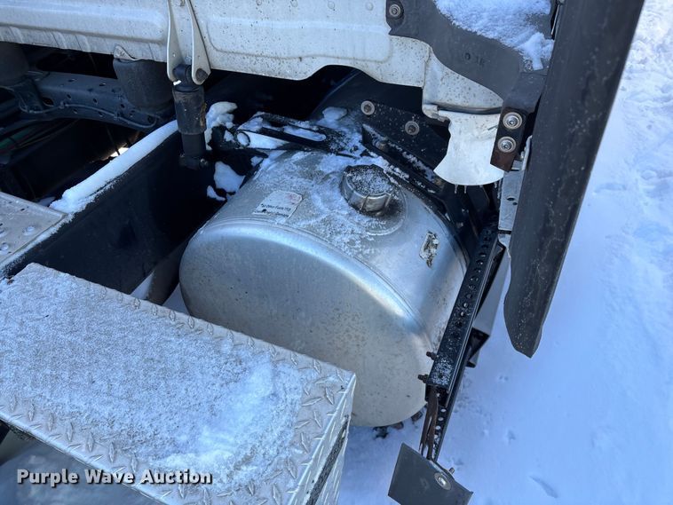 image for item YA1780 2019 Freightliner Cascadia 125 semi truck