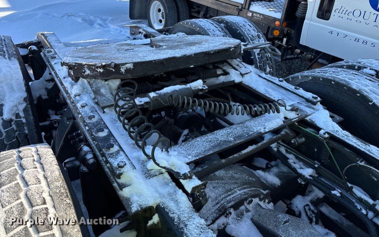 image for item YA1780 2019 Freightliner Cascadia 125 semi truck