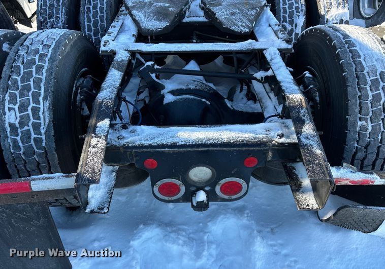 image for item YA1780 2019 Freightliner Cascadia 125 semi truck