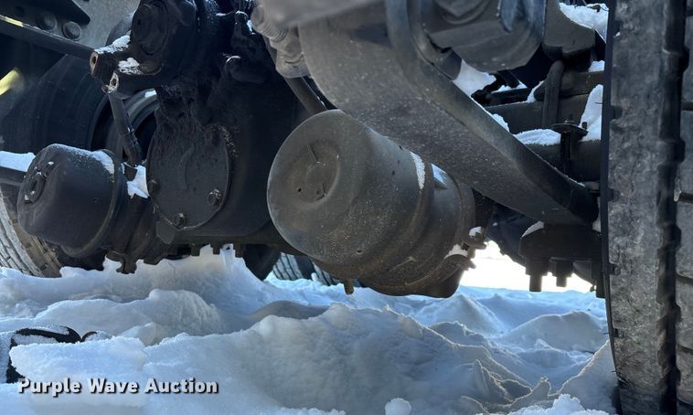 image for item YA1780 2019 Freightliner Cascadia 125 semi truck